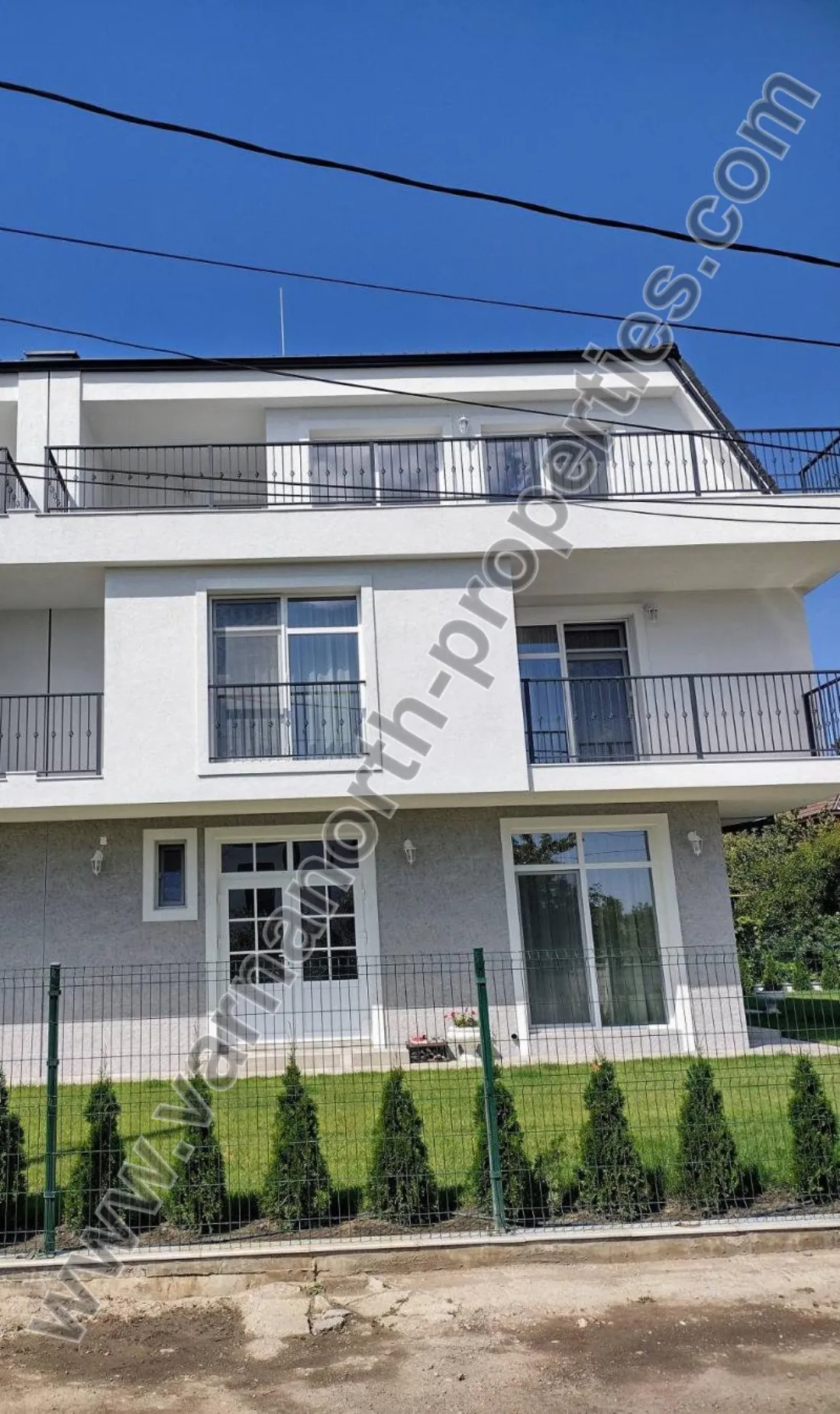Къща в местност Ален Мак, Варна — Варна, основна снимка