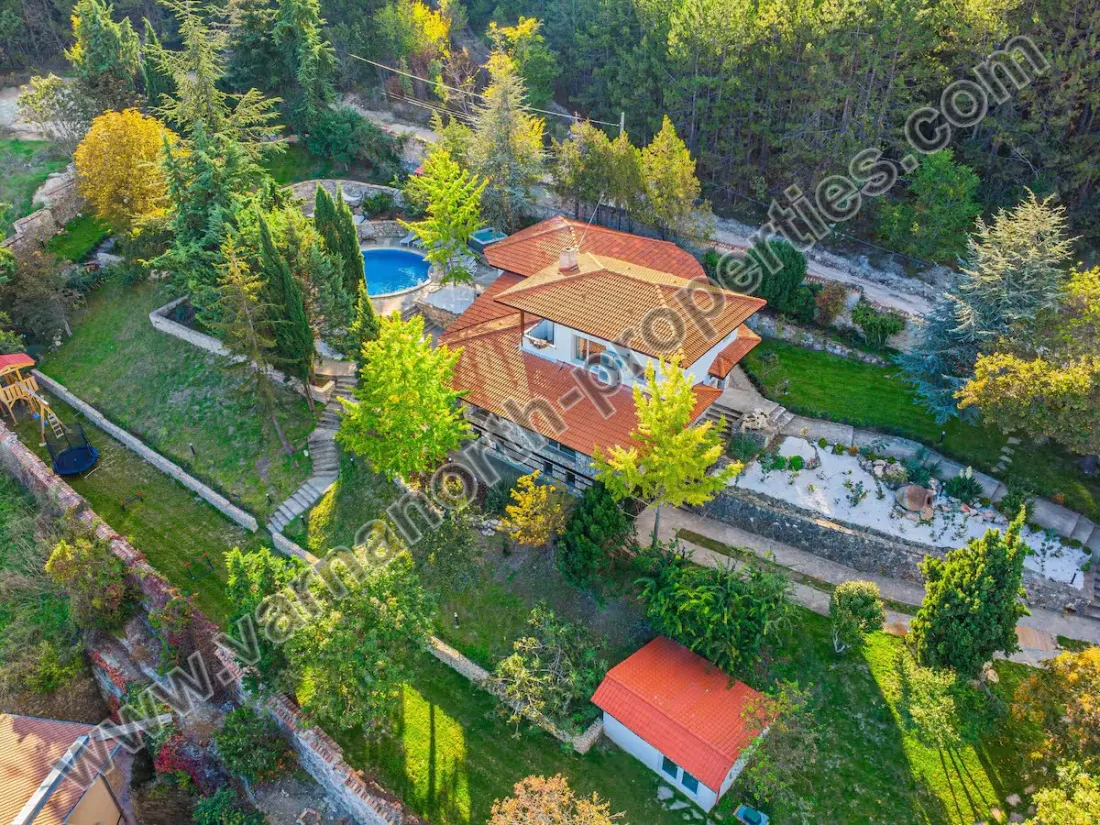 Луксозно имение с морска панорама, басейн и уникален двор в село Рогачево — Рогачево, основна снимка