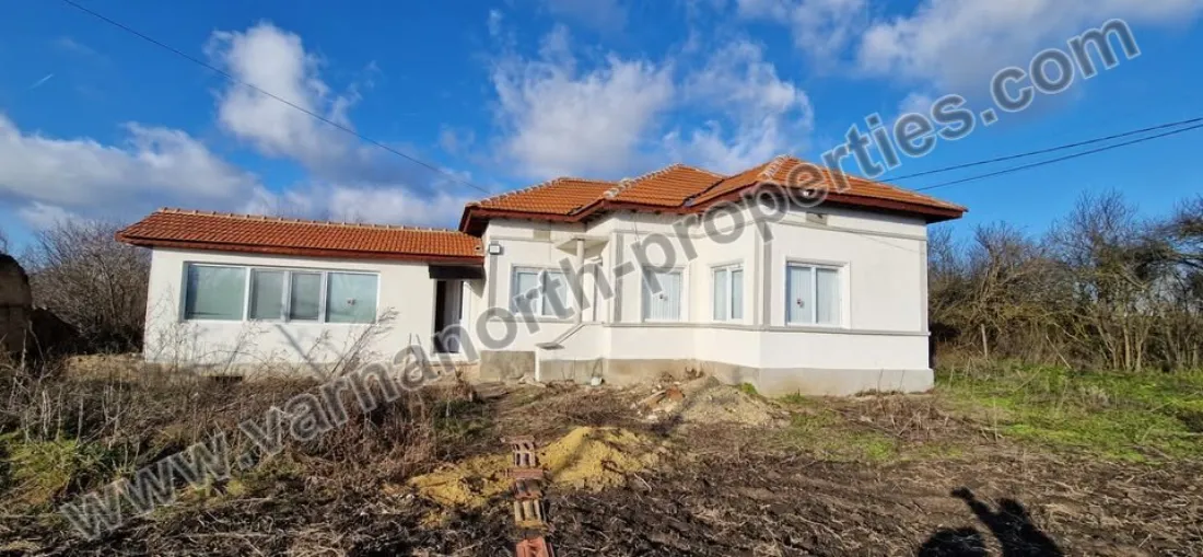 Имот в малко село близо до Каварна — Община Каварна, основна снимка