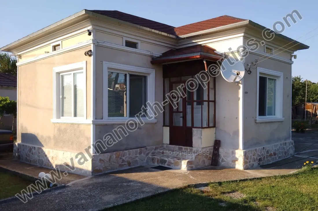 Къща в село Стефаново, Добрич — Добрич, основна снимка