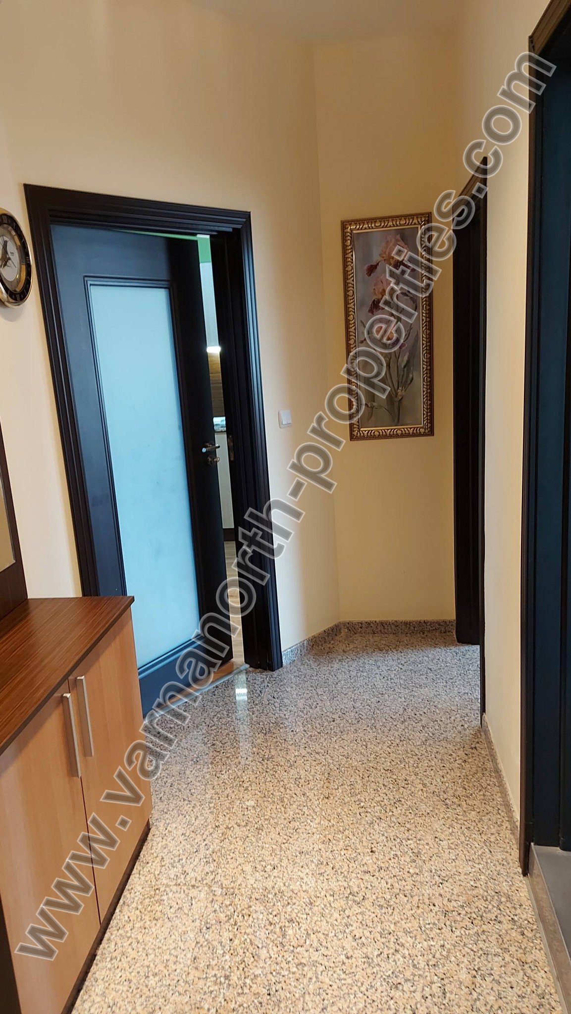 Двустаен апартамент с панорамна гледка в Topola Skies — снимка 10