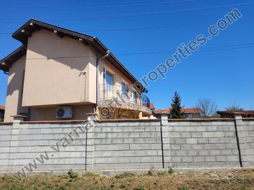 Продава се къща в село Царичино — снимка 2